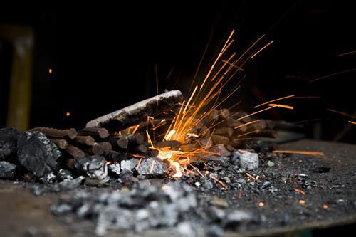 坐咩给“五华阿哥五华阿哥硬打硬”？