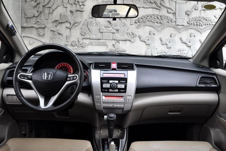 马自达6和锋范哪个好,二手车7万公里和3万公里价格差距