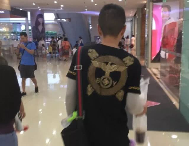 boylondon标签,boylondon前后都有logo的款式