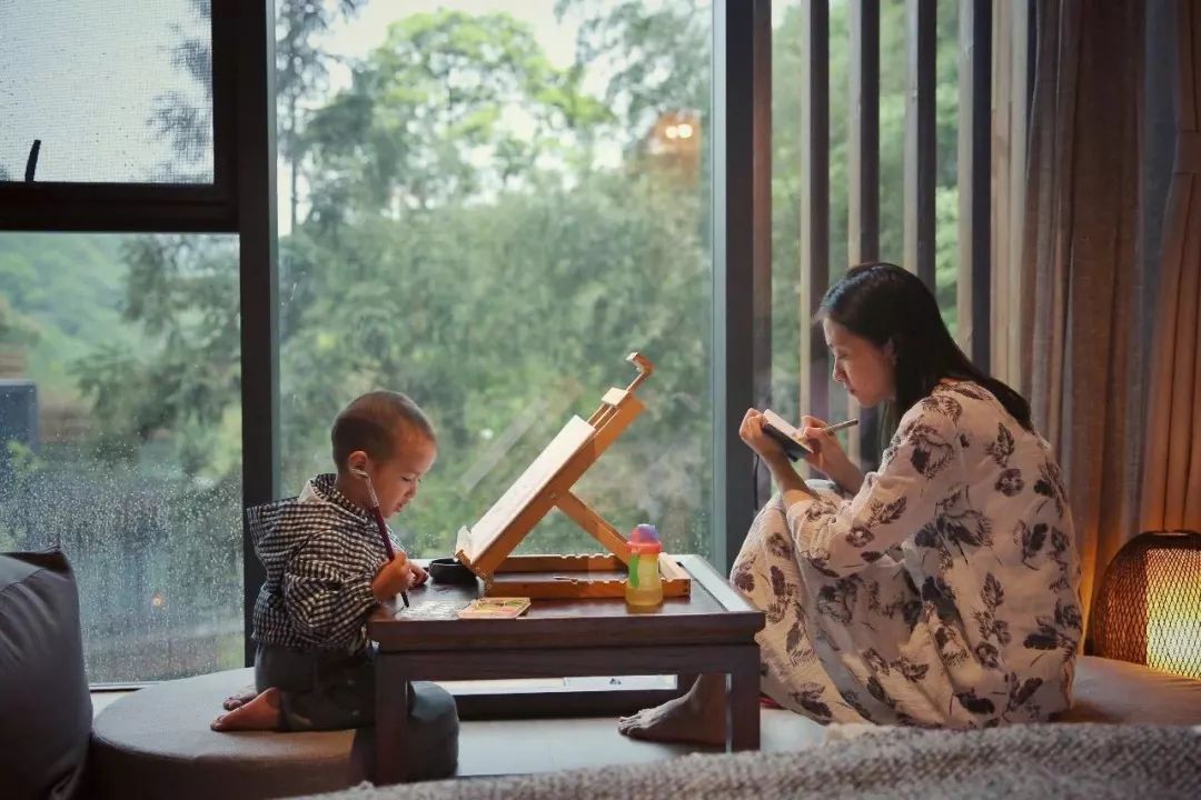 妈妈和孩子一起解决问题,妈妈和宝宝一起生病怎么办