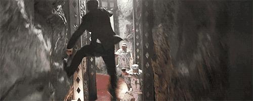 如何看穿男人穿着,如何从西装辨别男人装富