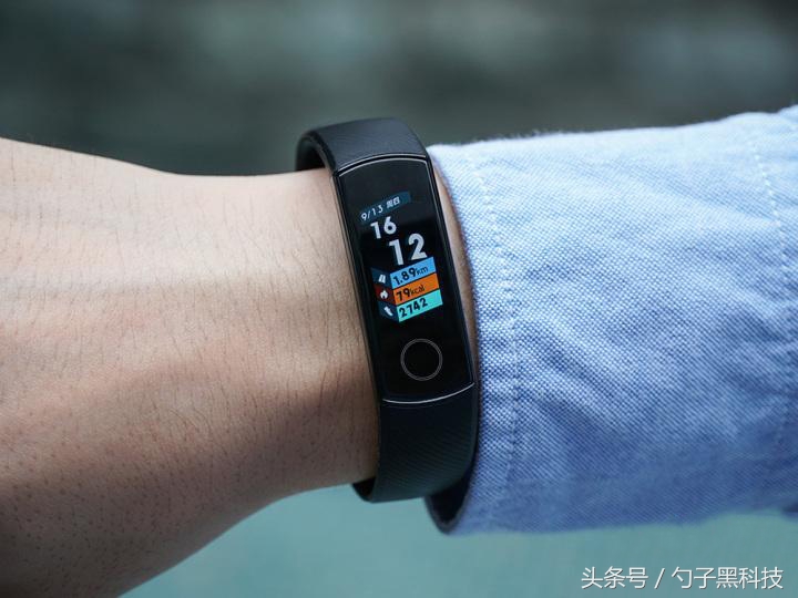 荣耀跑步手环4,荣耀蓝牙手环4