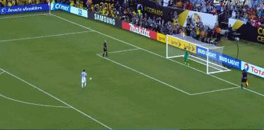 没点演技混不下去,没有点演技踢不了足球