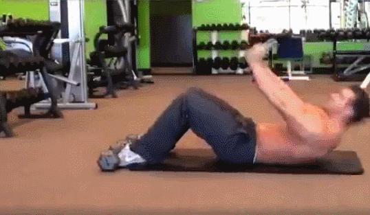 要想认清腹肌有哪些简单动作,想要好看的腹肌这四个动作就够了