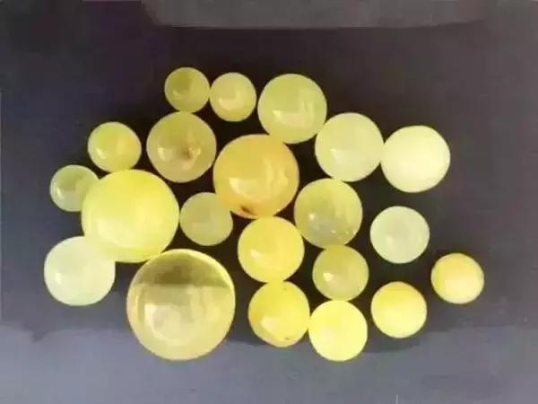 蜜蜡造假工厂：中国订单太多，锅炉都爆炸了！