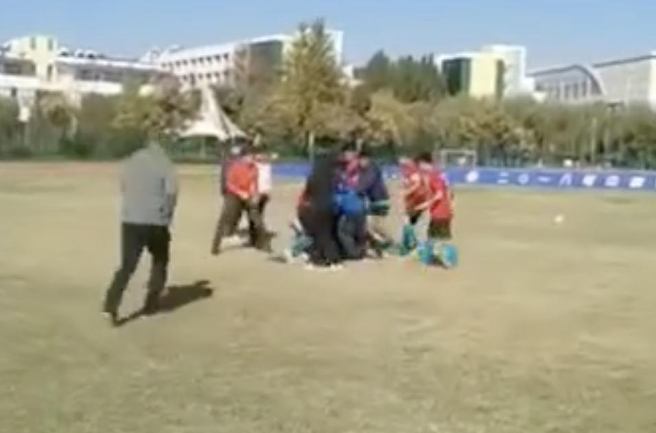 国足遭黑哨后续,国足被吹黑哨完整视频