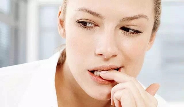 美甲小知识指甲可以抠掉吗,指甲薄可以做美甲吗