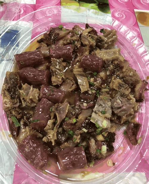 天露山走一转并吃了满意的晚餐，正想发朋友圈，老公：盘子寒碜