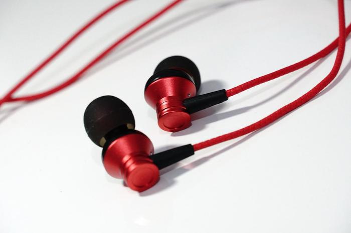 千万别吓着这个上海宁做的耳机以无敌的价格逆袭了整个耳机圈