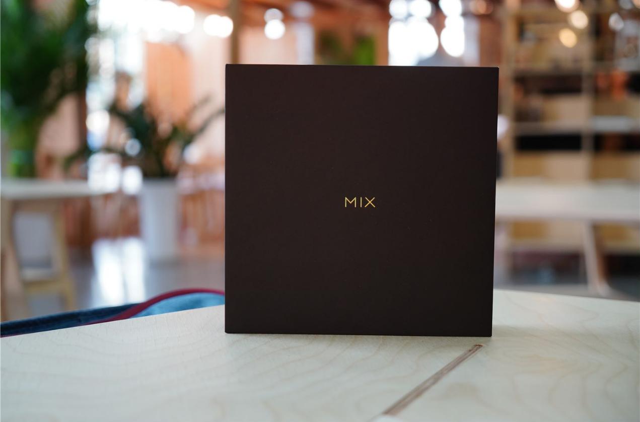 小米mix3磁滑盖,小米mix3滑屏测评