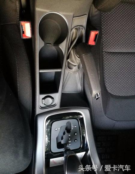 提了一辆新车去庆祝,c4世嘉新车