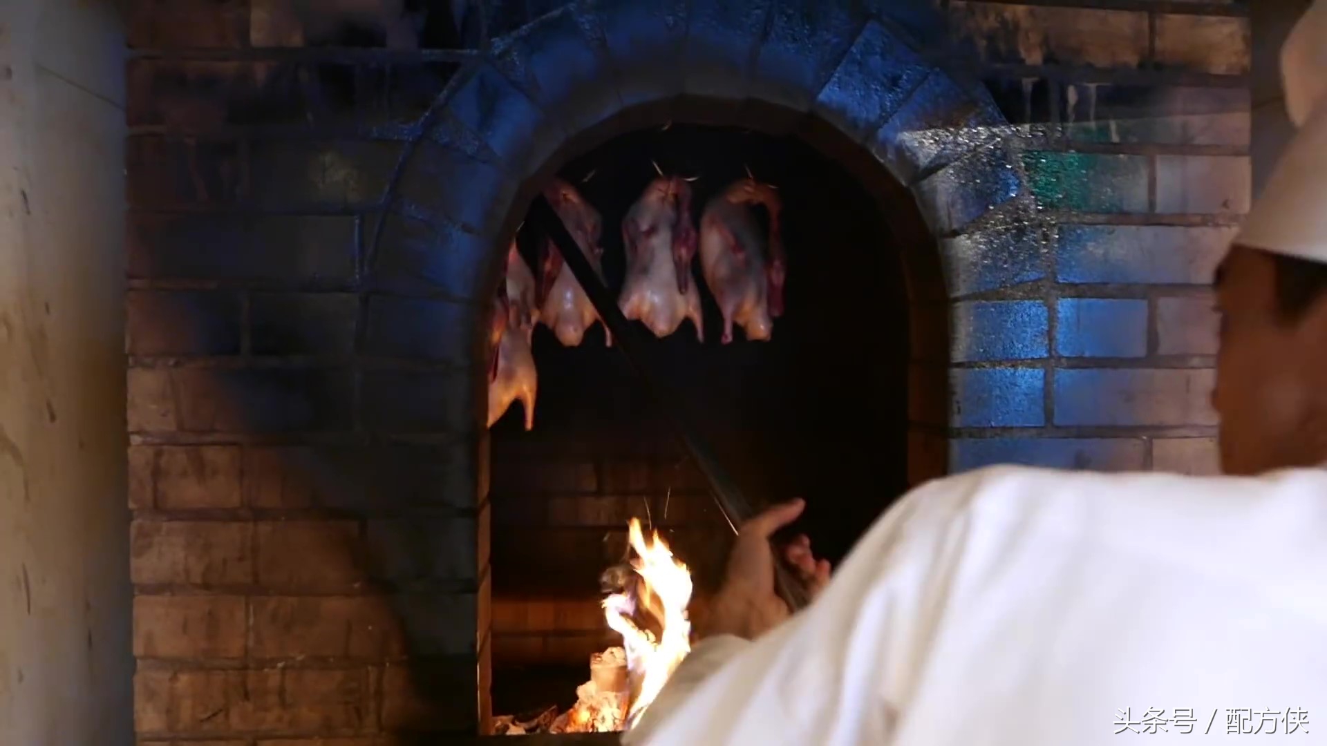 近距离看北京烤鸭的制作流程与配方,原来全是不能说的秘密