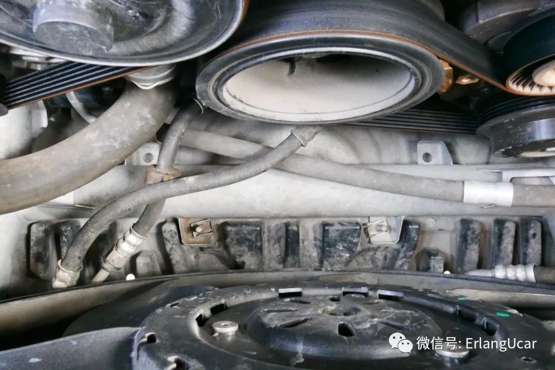 w204奔驰c300coupe,奔驰w204c200旅行版