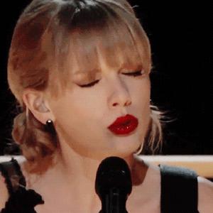 这个经历84段恋情,圈粉5亿的歌手:做自己,全世界都会为你鼓掌