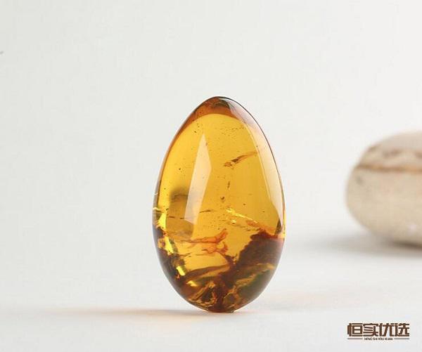 请不要嫌弃,琥珀里面没有气泡很纯净是真的吗