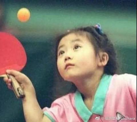 小时候却是个爱哭鬼,小时候是个爱哭鬼长大是帅哥