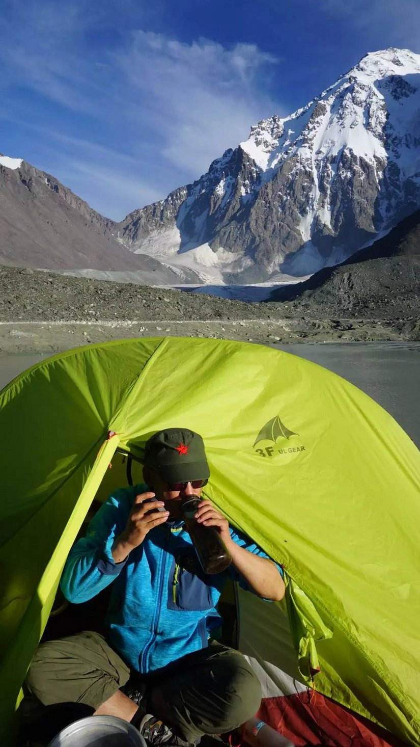 徒步到博格达峰,博格达环线雪域
