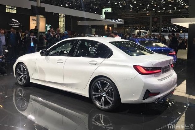 新款宝马3系对比同级别车型,目前新款宝马3系值得买吗