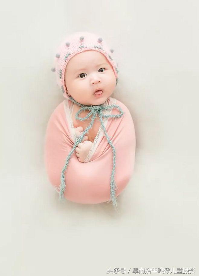 新生儿满月照摄影作品,新生儿满月照模板