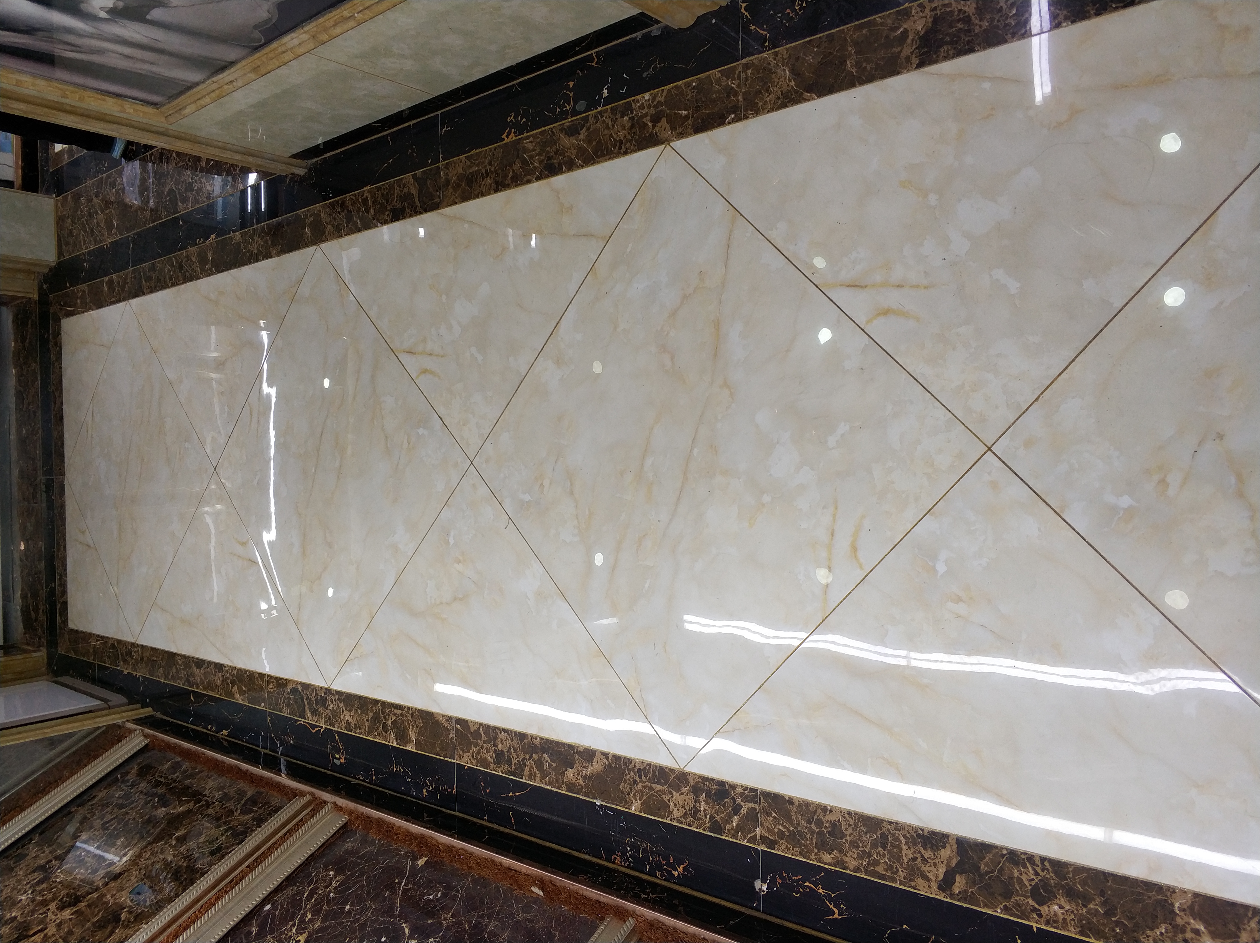 家居装修瓷砖去哪选，一名瓷砖经销商给你揭秘