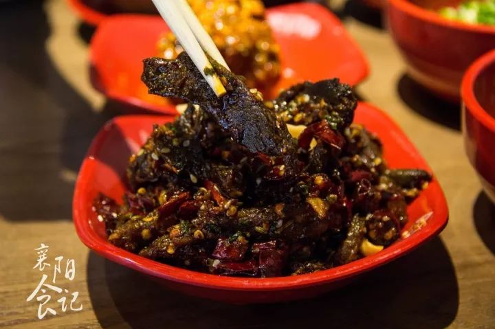 这家凭年糕火锅圈粉无数的店,这家串串每吃一次都念念不忘