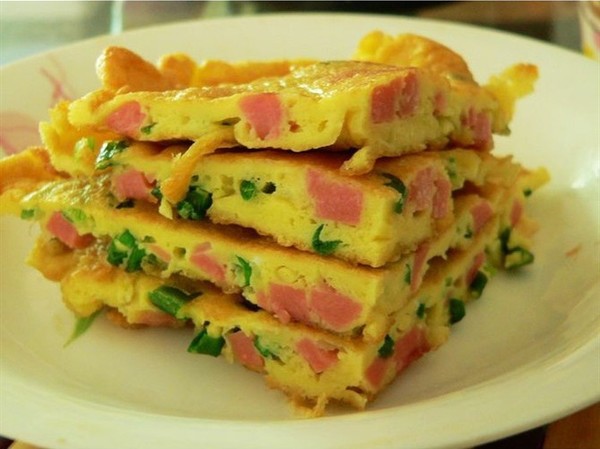 做的鸡蛋饼太死板怎么回事,鸡蛋饼做出来太粘是怎么回事