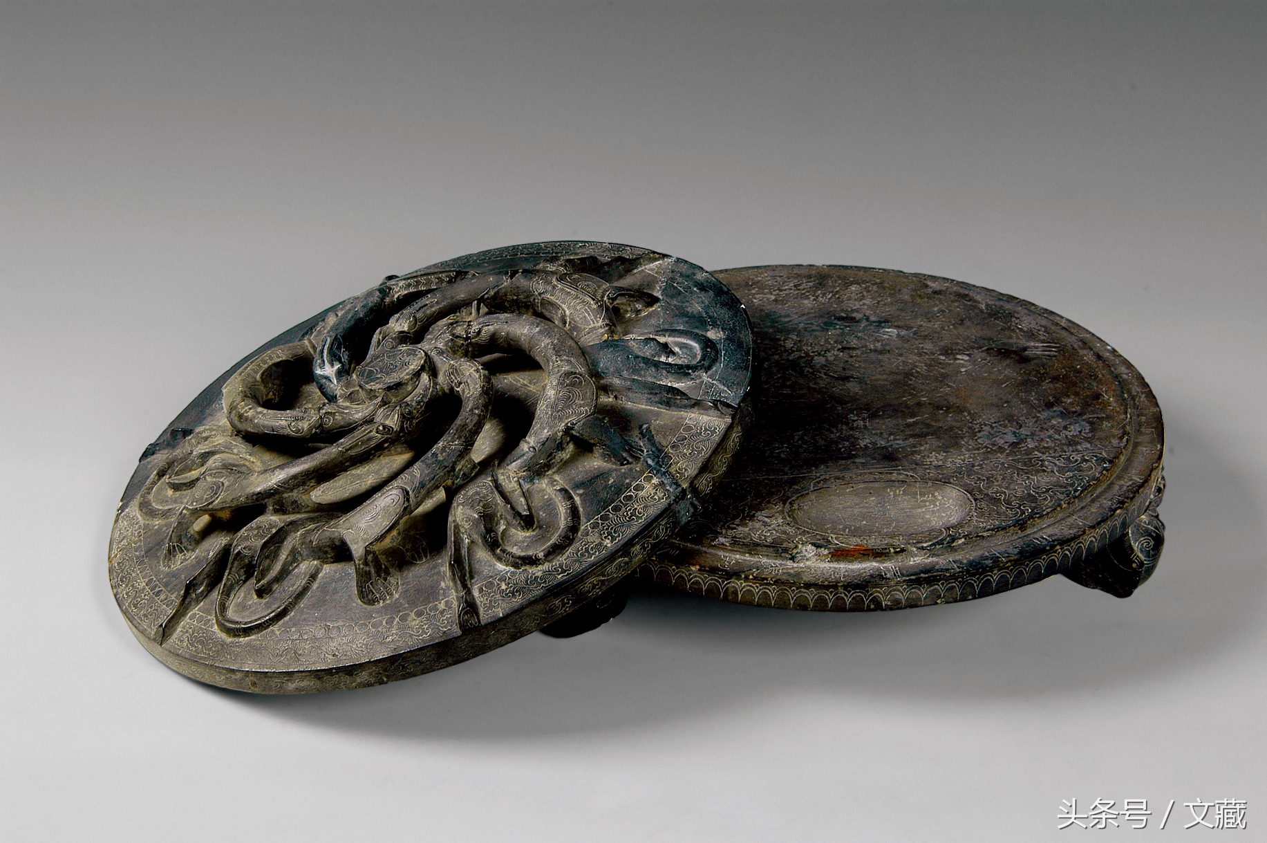 隐玉文房四宝中的其中一宝砚台,中国顶级文房四宝砚台