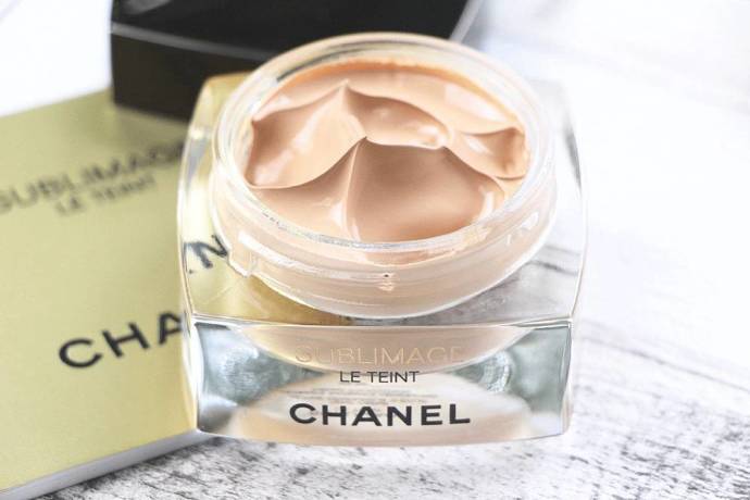 秋冬不卡粉脱妆的粉底液 (不易暗沉和脱妆的粉底)