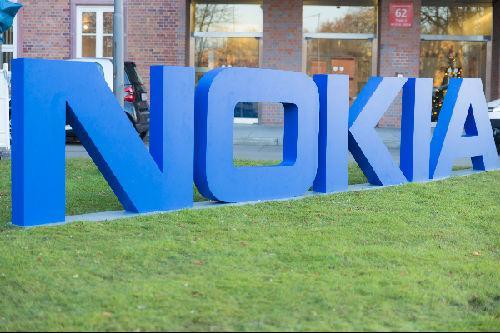 诺基亚最经典的直板按键手机,曾经的手机巨头诺基亚