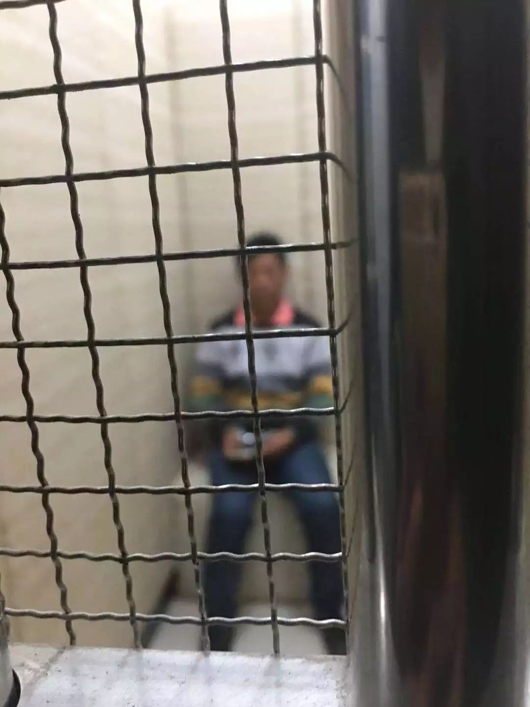 一男子轮番撒谎想赖账，却名下有车、账户里有大额资金流水