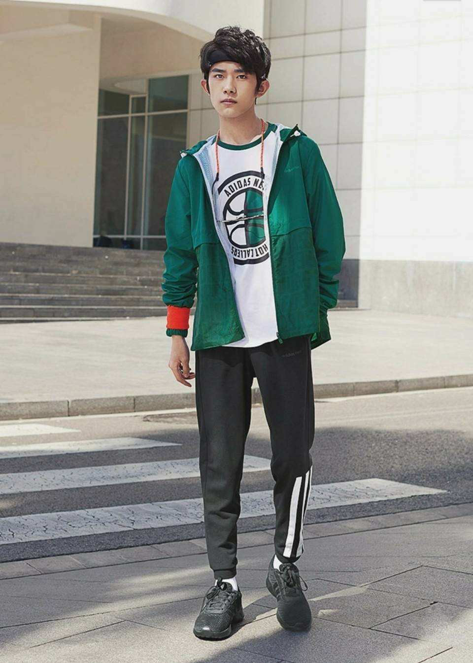 这种又舒适又时髦的卫裤请给我来一打好吗？