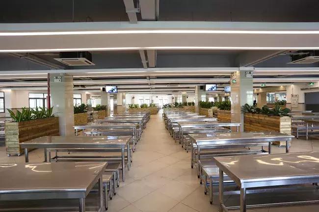 想去华英学校读书有什么办法,入读华英学校