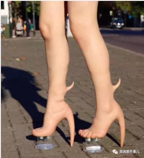 国外最近爆火的鞋子,国外很火的高跟鞋