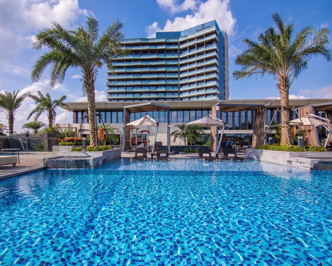 开始转型的万丽酒店焕然一新！时尚？炫酷？