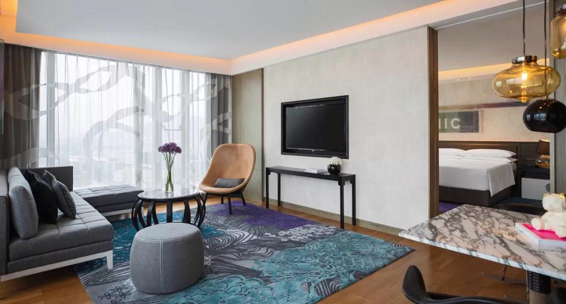 开始转型的万丽酒店焕然一新！时尚？炫酷？