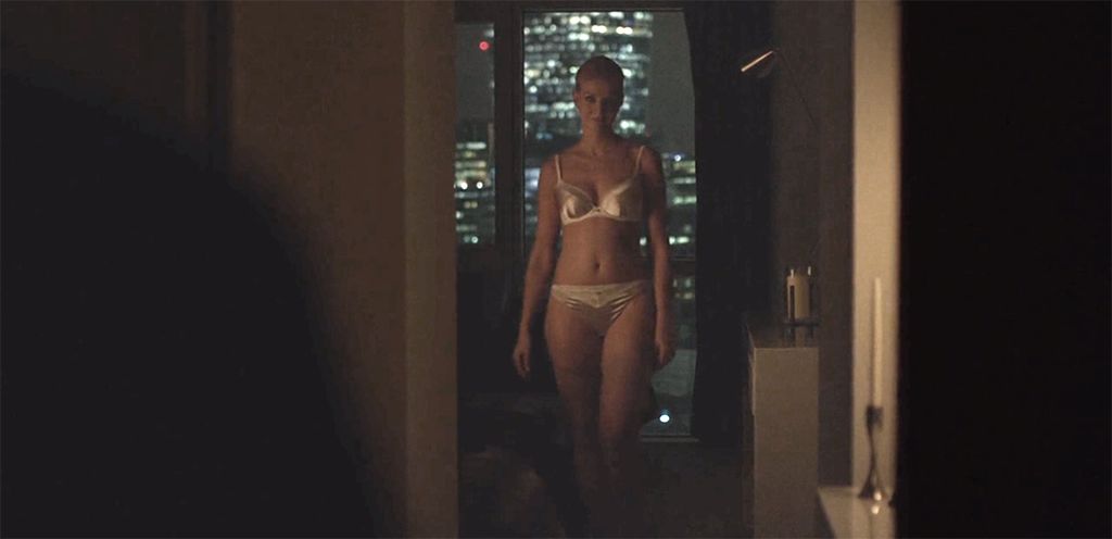 这家小报专攻花边绯闻，曝光英国女大臣堕落照片，只为了寻找真相