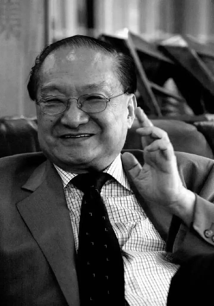 世间再无金大侠,射雕英雄成绝响!