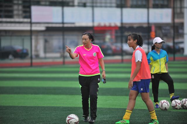 湛江女足袁建利,湛江市体育运动学校袁建利