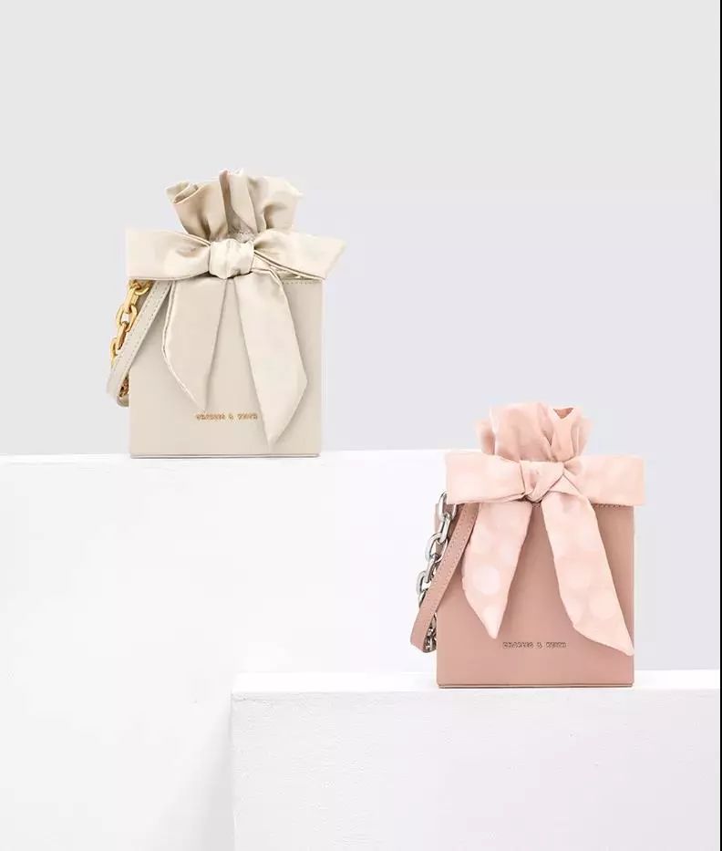 小ck包跟zara包哪个好推,小ck类似价钱的包