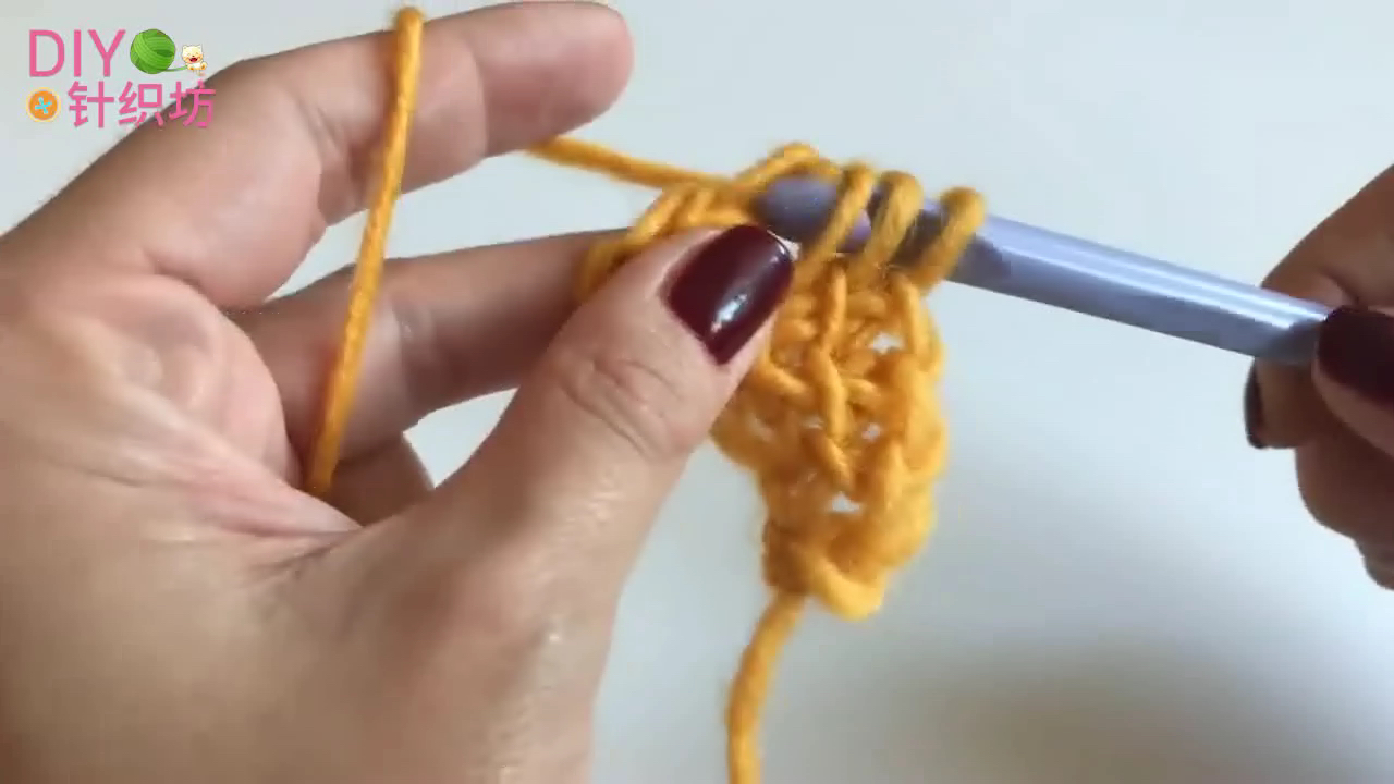 渔网三角围巾钩针教程,钩针编织三角围巾视频教程