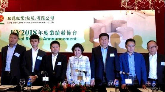 捡垃圾起家的女首富,收废纸起家的中国女富豪