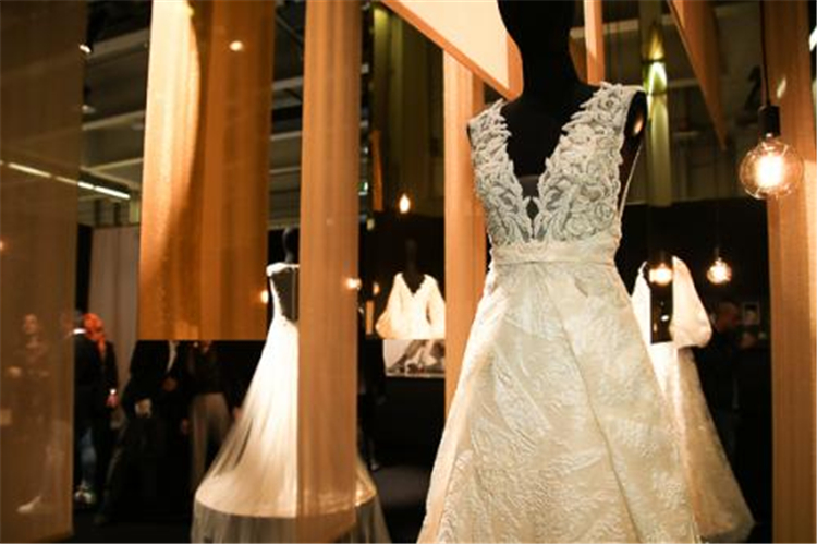 「图集」不来米兰你永远不会知道，婚纱可以有多美！