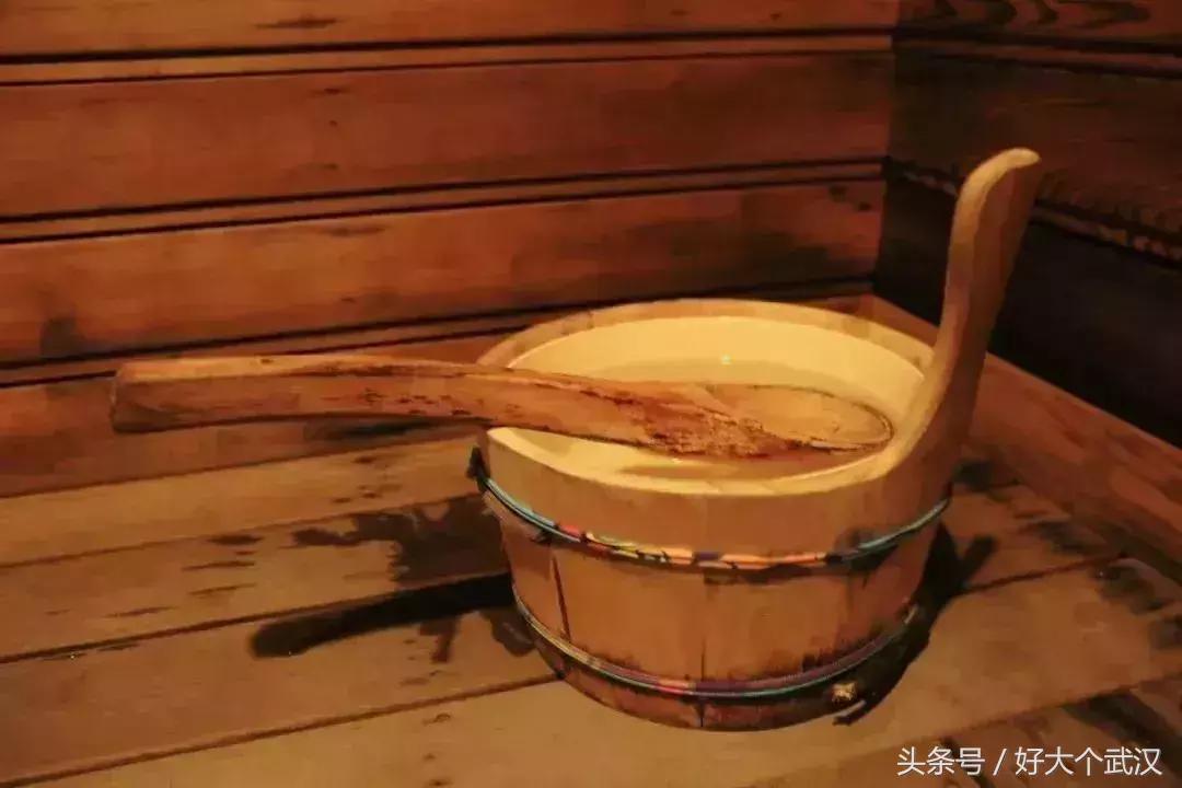 在武汉的几十块钱泡温泉网红景点,温泉泡池网红地点