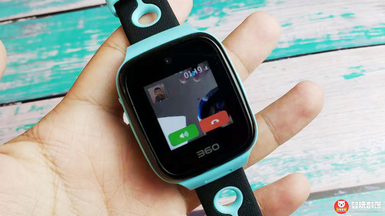 360儿童手表7X评测：4G网络视频通话，支付宝功能培养孩子理财观