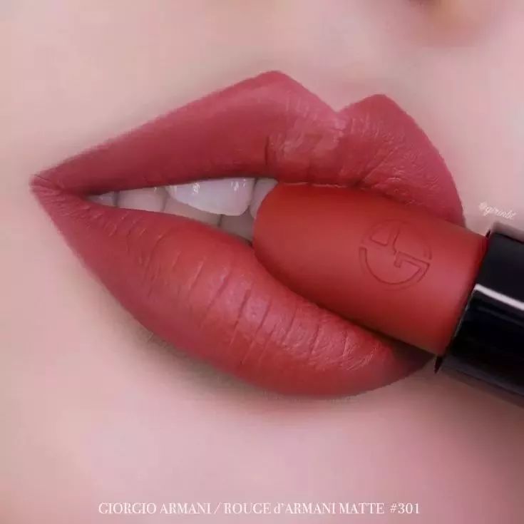 最新款的口红试色,来一波自己的口红试色