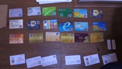 “黄鳝门”事件女主角：长相斯文，刚开始心里抵触，两个月赚9万！