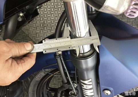 雅马哈fzs150摩托车最新版,雅马哈fz150百公里加速成绩