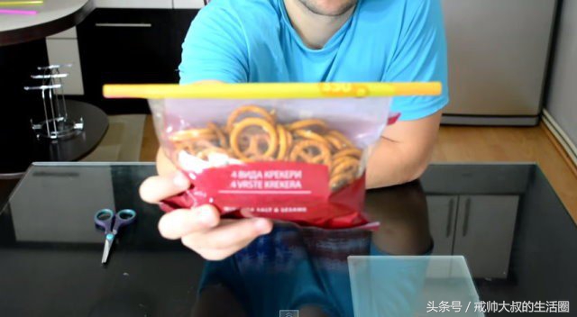 用吸管做封口夹一根就够了,自制封口夹用吸管