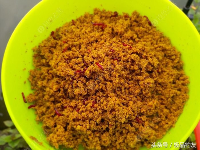野钓红虫颗粒使用方法,冬季红虫野钓鲫鱼技巧