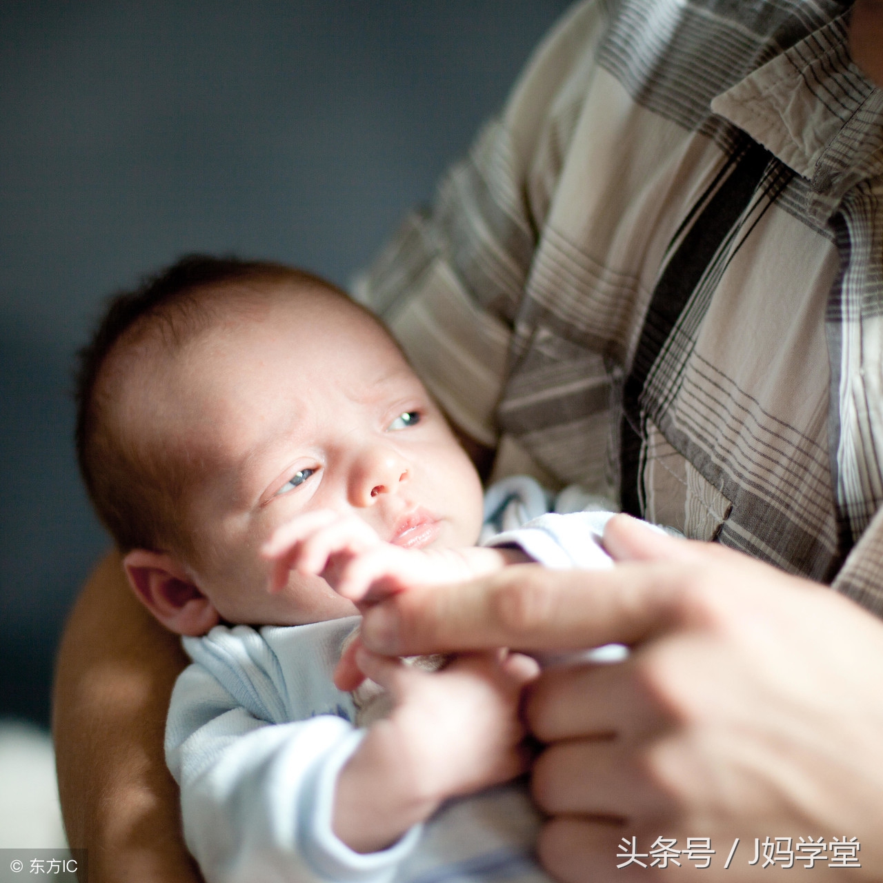 早产儿晒太阳去黄疸注意事项,婴儿第一次外出晒太阳注意事项